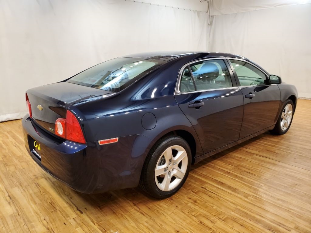 Pre-Owned 2011 Chevrolet Malibu LS 1FL FWD 4D Sedan