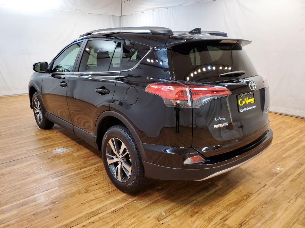 PreOwned 2017 Toyota RAV4 XLE MEDIA SCREEN MOONROOF REAR CAMERA AWD