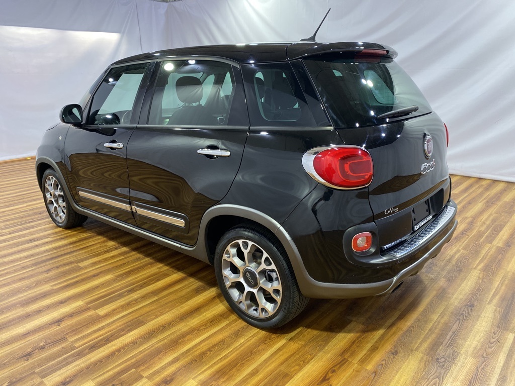 Pre-owned 2015 Fiat 500l Trekking Media Screen Fwd 4d Hatchback